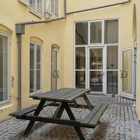 Luxury By Freetown & Canals *