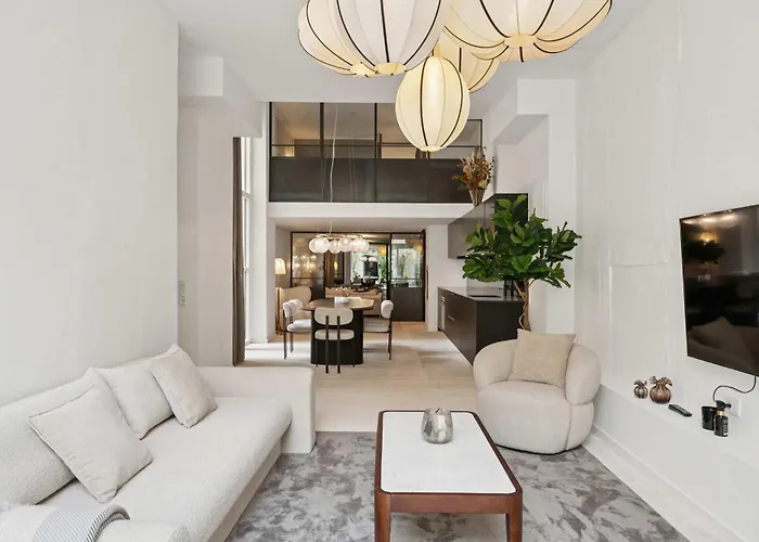 Luxury By Freetown & Canals Apartment *