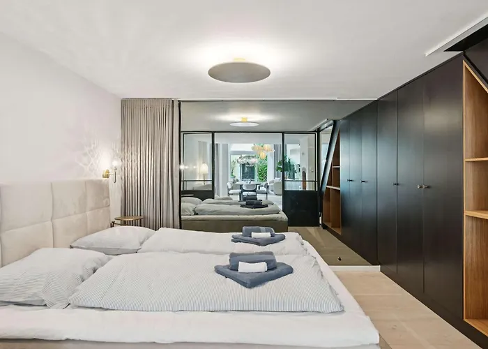 Luxury By Freetown & Canals *