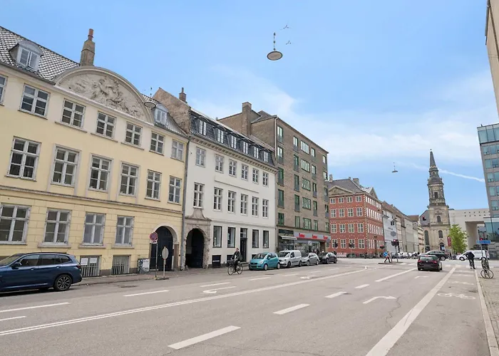 Luxury By Freetown & Canals Apartment *