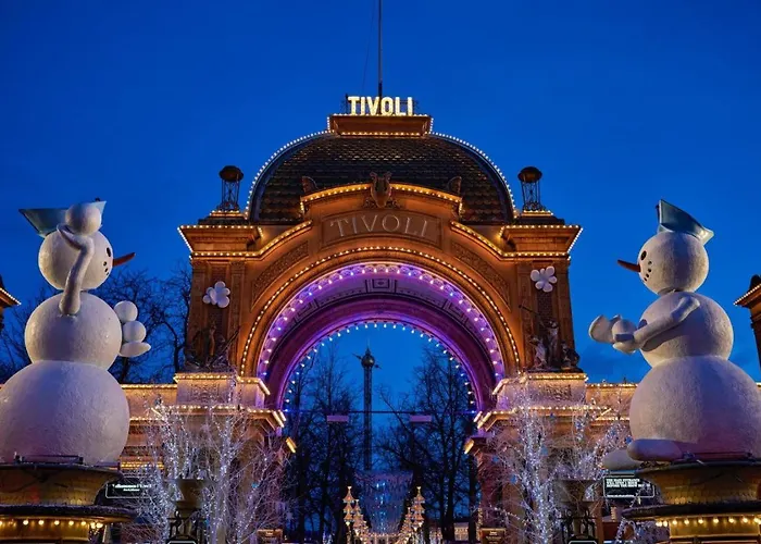 Luxury By Freetown & Canals Apartment